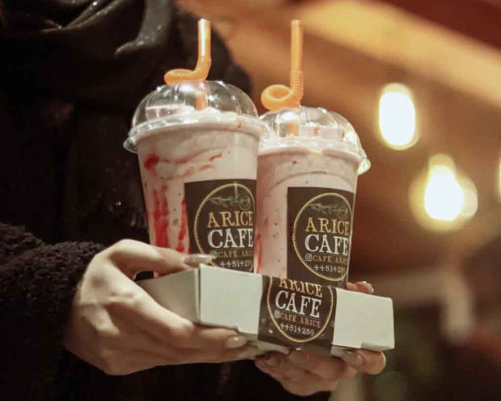 کافه اودین یکی از بهترین کافه و رستوران های انزلی